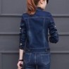Jaqueta jeans curta - bordado de flores vintage