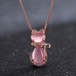 Elegante colar de ouro rosa - pingente em forma de gato - cristais - opala rosa