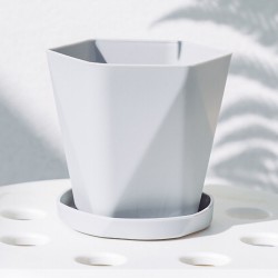 Geometric flower pot - plastic resinGarden