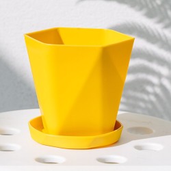 Geometric flower pot - plastic resinGarden