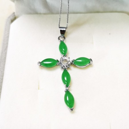 Colar de prata - pingente de cruz verde jade esmeralda - prata de lei 925