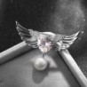Broche luxuoso - asas de anjo - coração de cristal - pérola