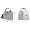 Bolsa vintage - com alça de ombro - pom pom de pele - couro