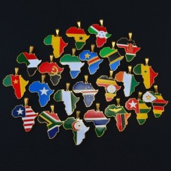 Colar com pingente de países africanos - ouro - 60cm