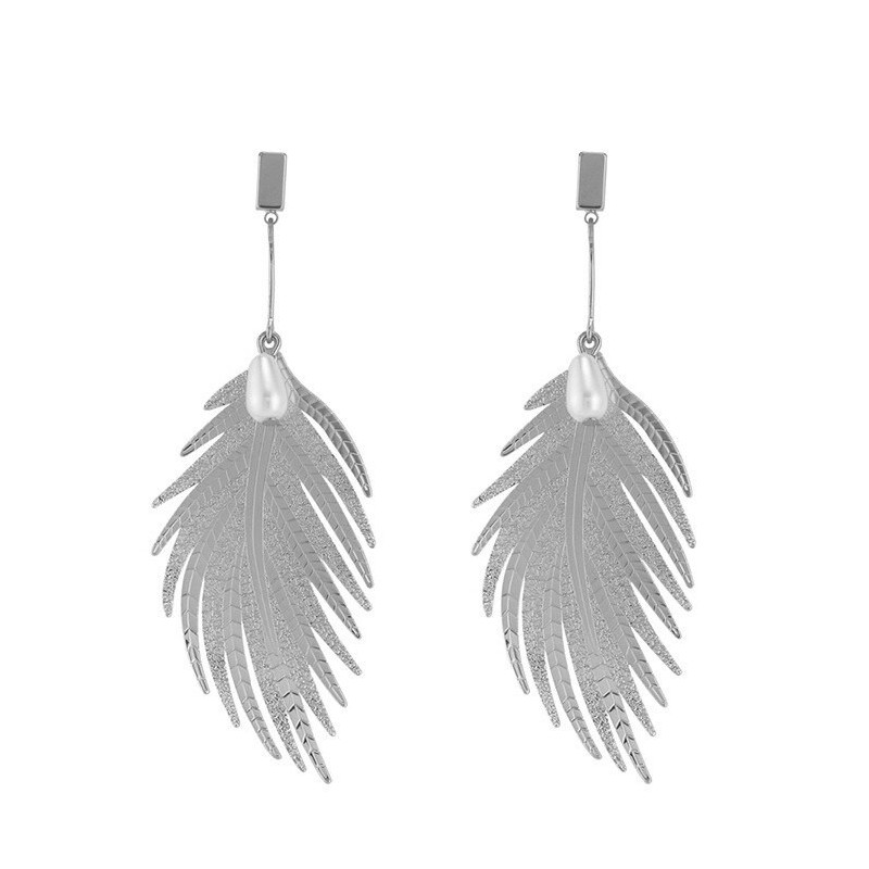Leaf feathers earrings - with a pearlEarrings