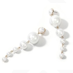 Long earrings with pearlsEarrings
