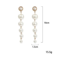 Long earrings with pearlsEarrings