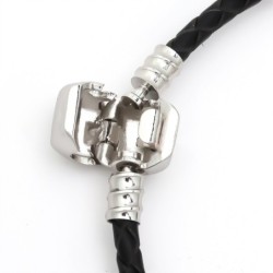 Pulseira de couro - com talão de metal - fivela magnética