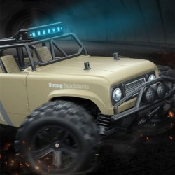 Caminhão off-road RC - controle remoto - bateria - faróis de LED - 4WD - 40km/h