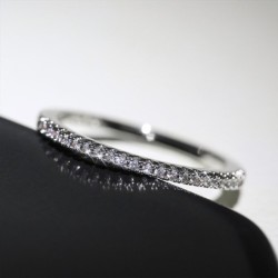 Minimalist women's ring - cubic zirconiaRings