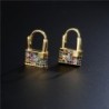 Brincos de ouro em forma de cadeado - com cristais