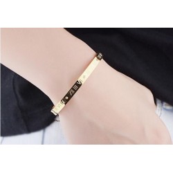 Pulseira elegante - oco em algarismos romanos da sorte - aço titânio - unissex