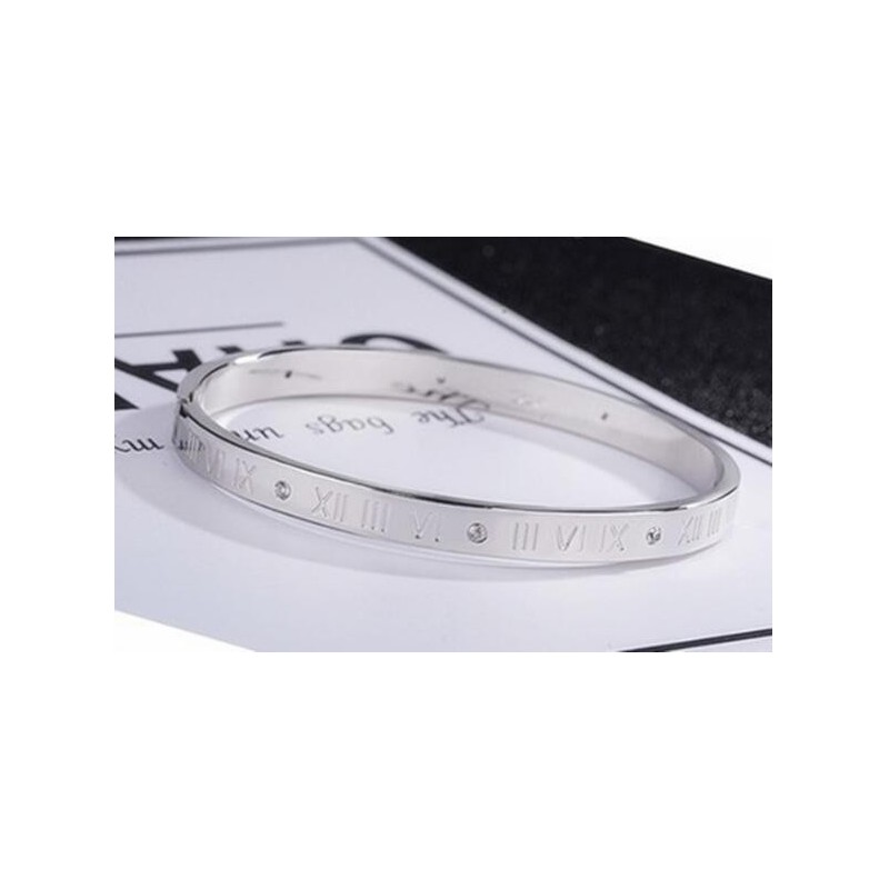 Pulseira elegante - oco em algarismos romanos da sorte - aço titânio - unissex