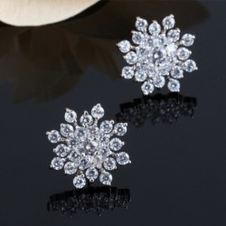 Brincos de floco de neve de cristal exclusivos