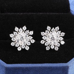 Brincos de floco de neve de cristal exclusivos