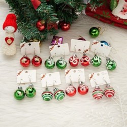 Brincos em forma de bola de árvore de Natal