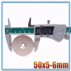 N35 - neodymium magnet - strong round disc - with 6 mm hole - 50 * 5 mmN35