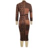 Vestido midi clássico - manga três quartos - listras geométricas de cor preta