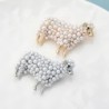 Broche de ovelha com pérolas