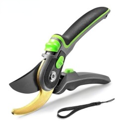 Garden scissors - sharp secateur - plants / branches trimmingGarden