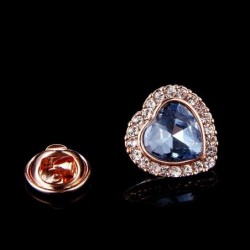 Alfinete em forma de coração - com cristal azul