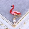 Flamingo vermelho com pérola - broche