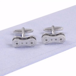 Abotoaduras em forma de corrente de bicicleta