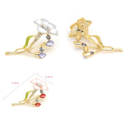 Crystal flower broochBrooches