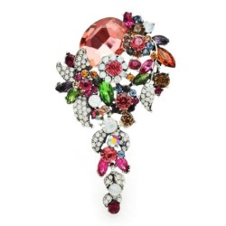 Broche elegante com flores de cristal