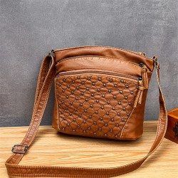 Bolsa tiracolo de couro - com rebites