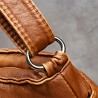 Bolsa tiracolo de couro - com rebites