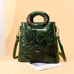 Elegant leather shoulder bag - printed flowersHandbags