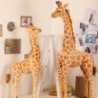 Girafa realista - brinquedo de pelúcia