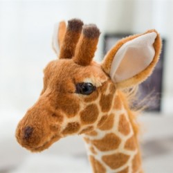 Girafa realista - brinquedo de pelúcia