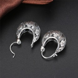Vintage hollow-out flowers - silver hoop earringsEarrings