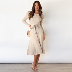 Elegant knitted dress - long sleeve - waist beltDresses