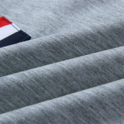Vestido elegante na altura do joelho - com gola alta