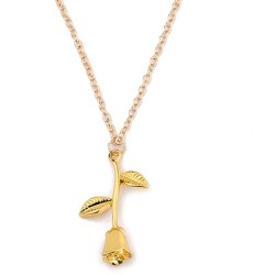 Colar elegante com pingente de rosa