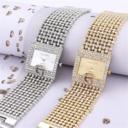 Relógio elegante de quartzo - pulseira larga de cristal