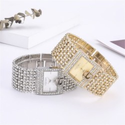 Relógio elegante de quartzo - pulseira larga de cristal