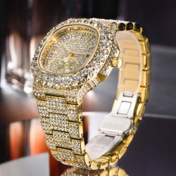Luxurious Quartz crystal watch - waterproofWatches