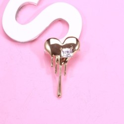 Broche em formato de coração com zircônias