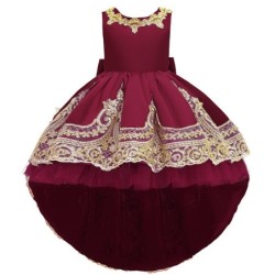 Elegante vestido irregular - fantasia de princesa