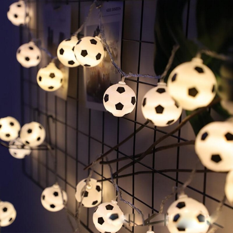 Guirlanda de cordão de LED - com bolas de futebol - alimentada por bateria