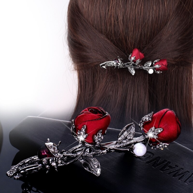 Gancho de cabelo vintage - rosas vermelhas / pérola / cristais