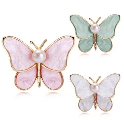 Borboleta de concha com pérola - broche