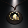 Pingente de madeira com pássaro - colar de corda