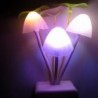 Luz noturna LED - plugue na parede - cogumelos coloridos / flor de lótus
