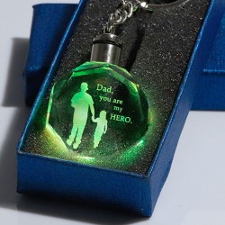 "Pai você é meu herói" - chaveiro cristal - LED