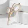 Broche em forma de tulipa branca - com cristais